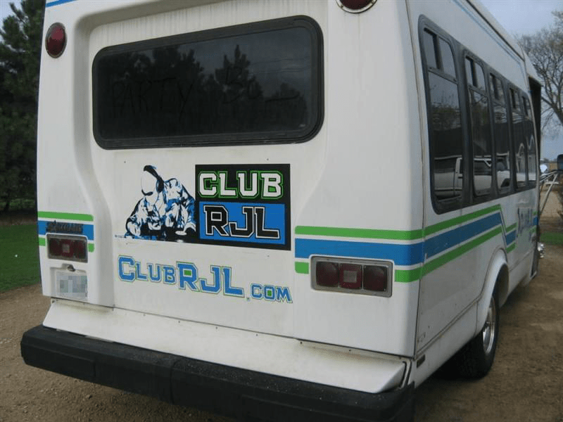 Club RJL party bus full view